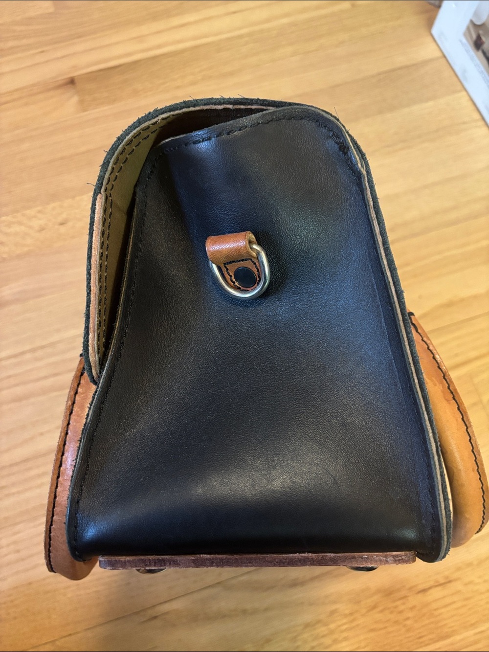 Saddleback, leather water, bag, black with brown handles and silver hardware - Picture 2 of 9